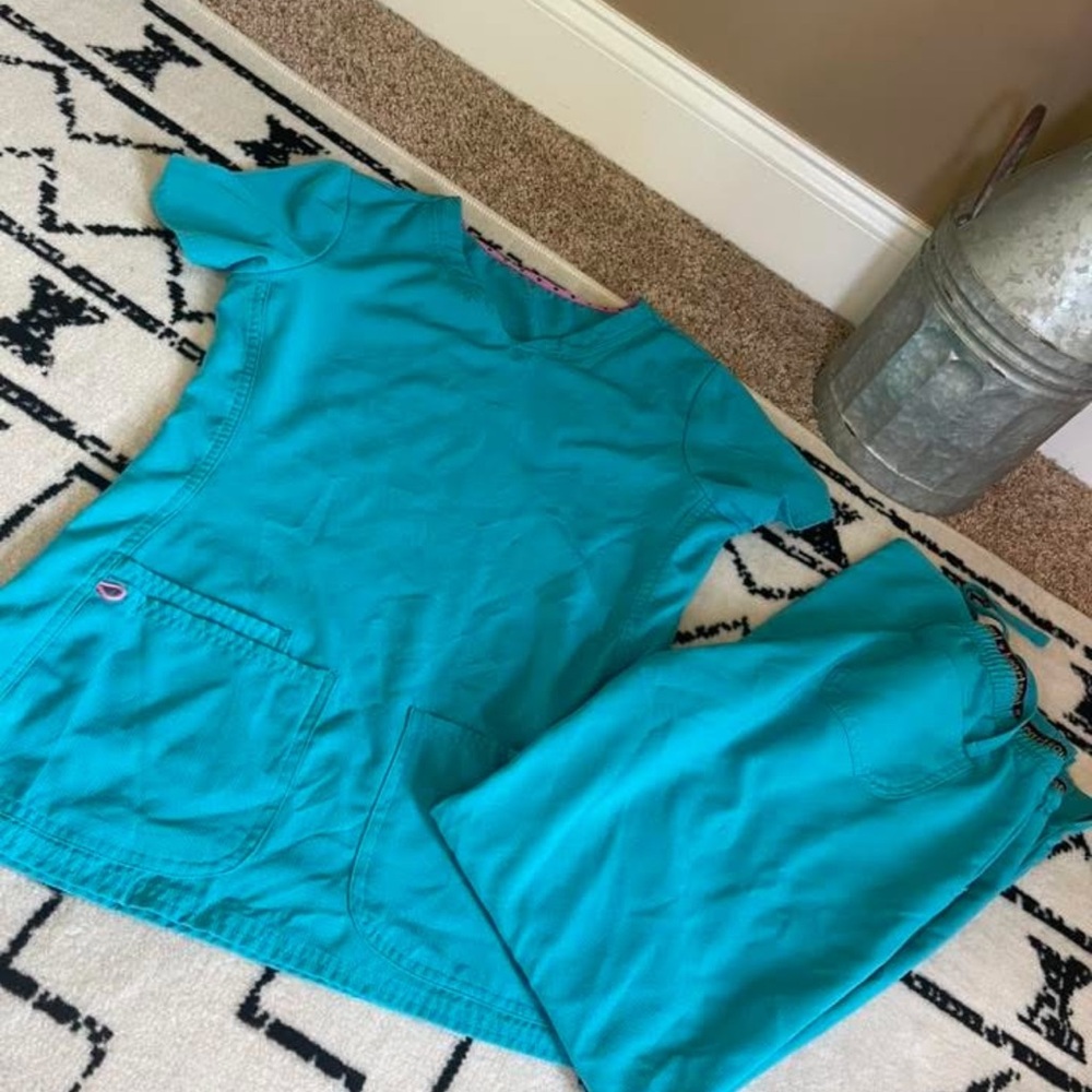 Teal Scrub Set with Pockets
